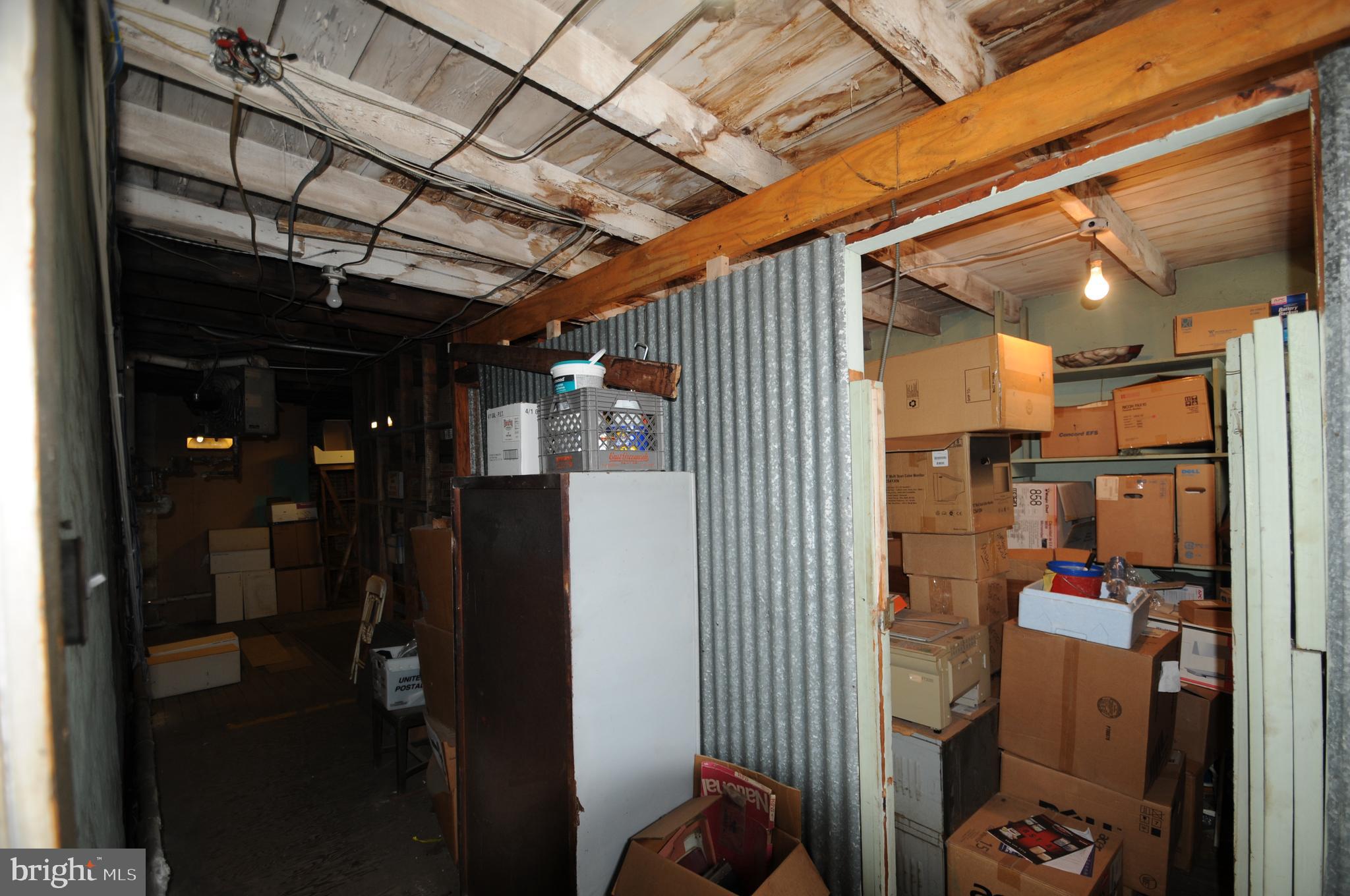 PORT RICHMOND - Commercial Sale