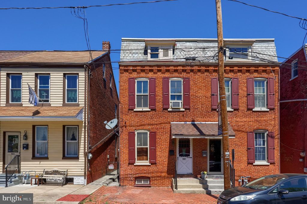 Photo of 907 Blunston Street, COLUMBIA, PA 17512 (MLS # PALA2068996)