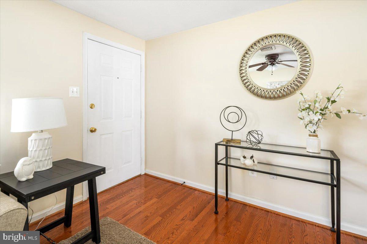 NORTHRIDGE - Residential