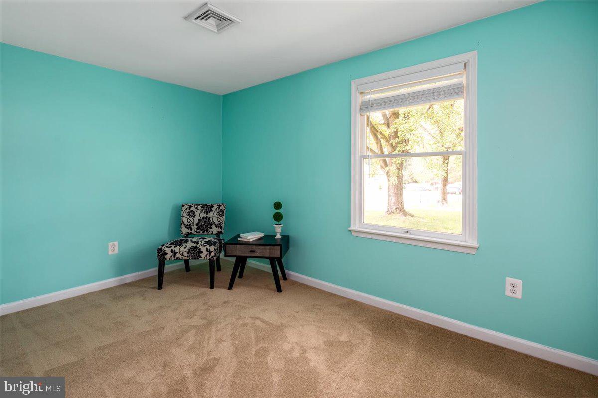 NORTHRIDGE - Residential