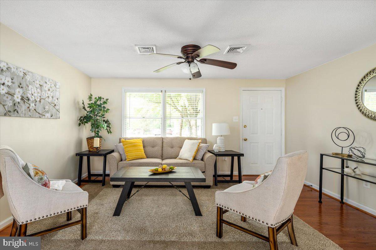 NORTHRIDGE - Residential