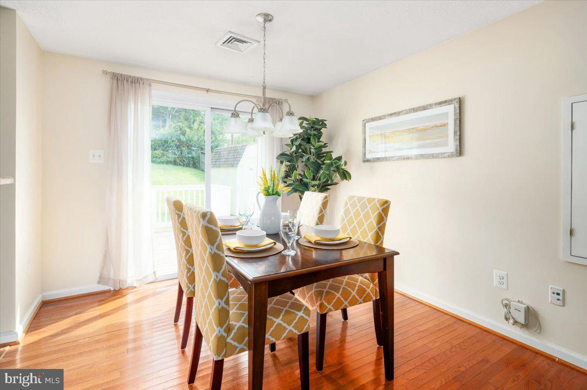 NORTHRIDGE - Residential