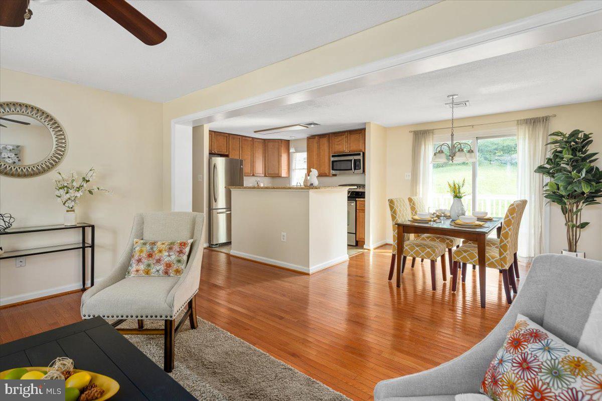 NORTHRIDGE - Residential