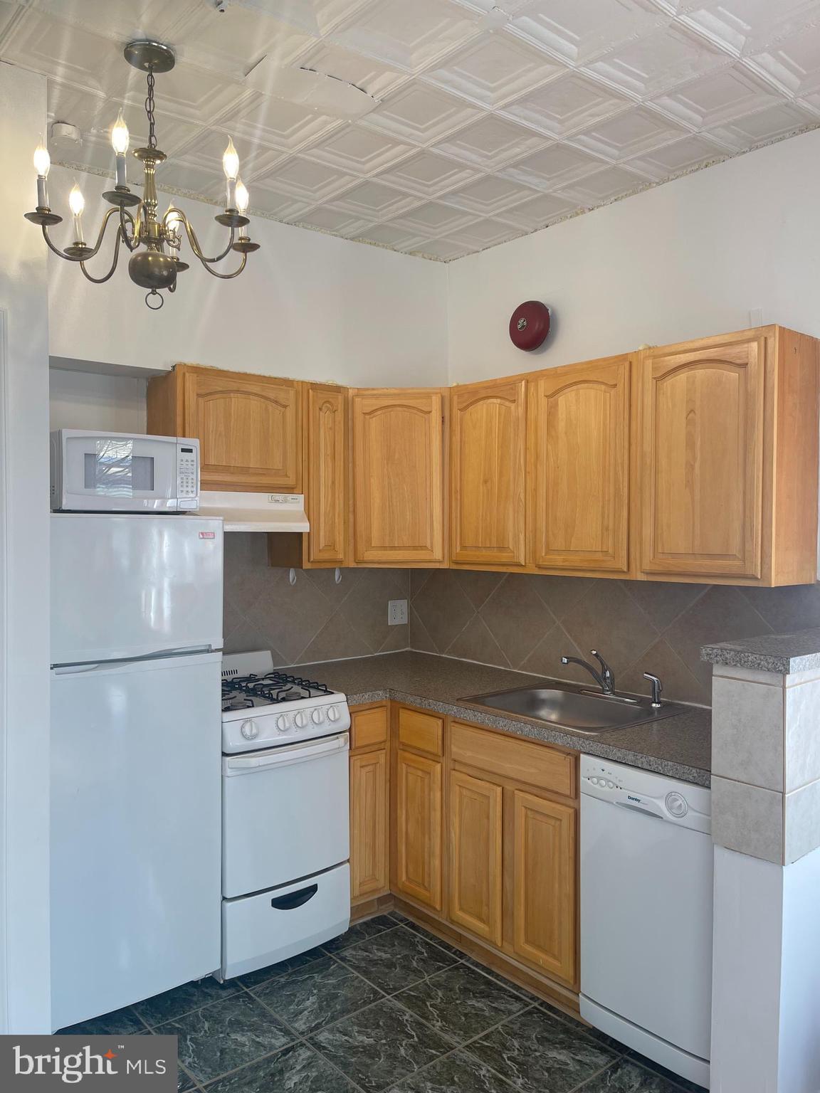 BELLA VISTA - Residential Lease