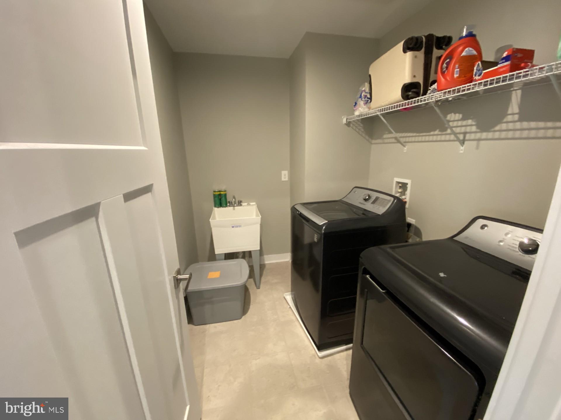 SINCLAIR SPRINGS - Residential Lease