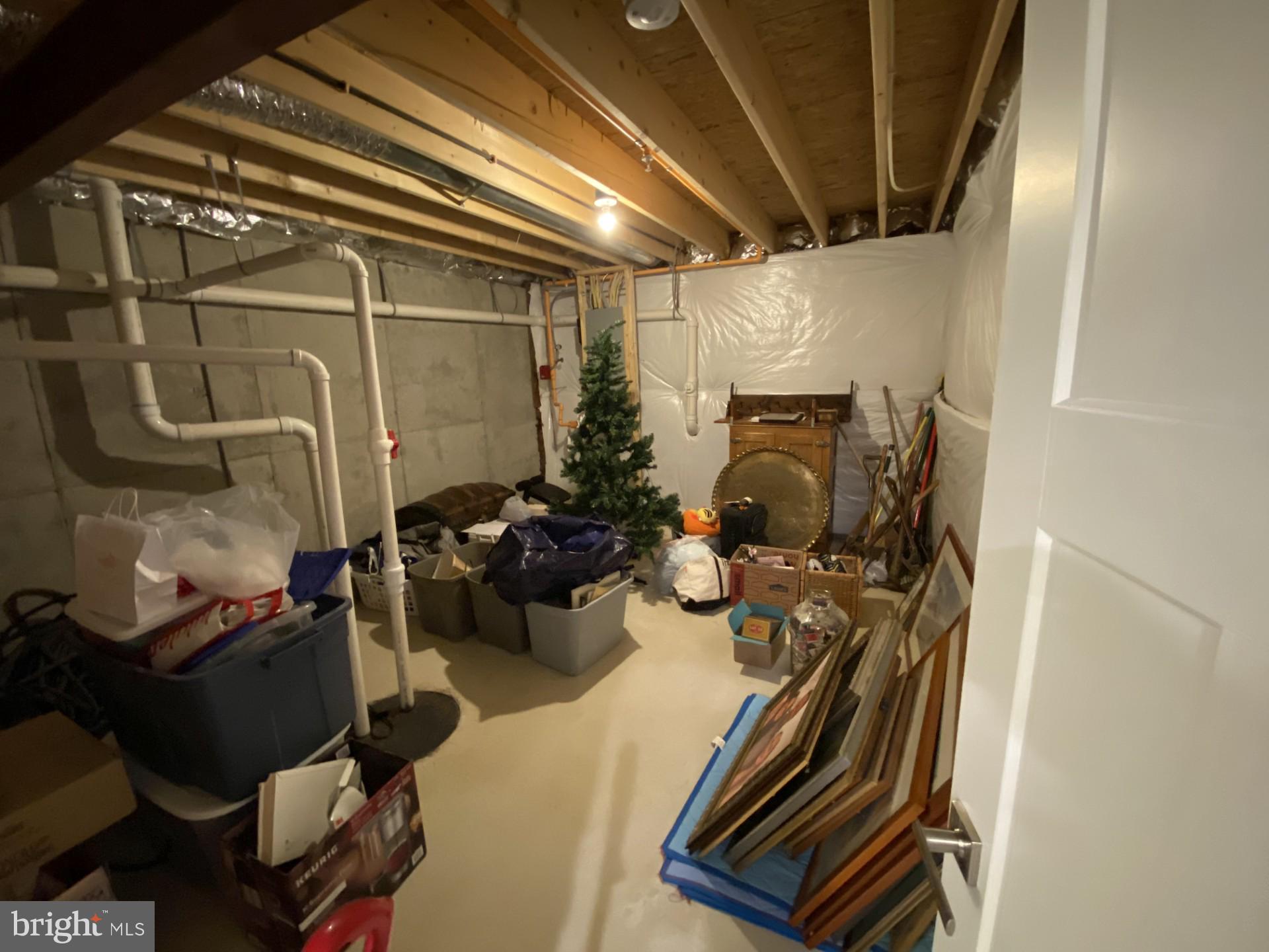 SINCLAIR SPRINGS - Residential Lease