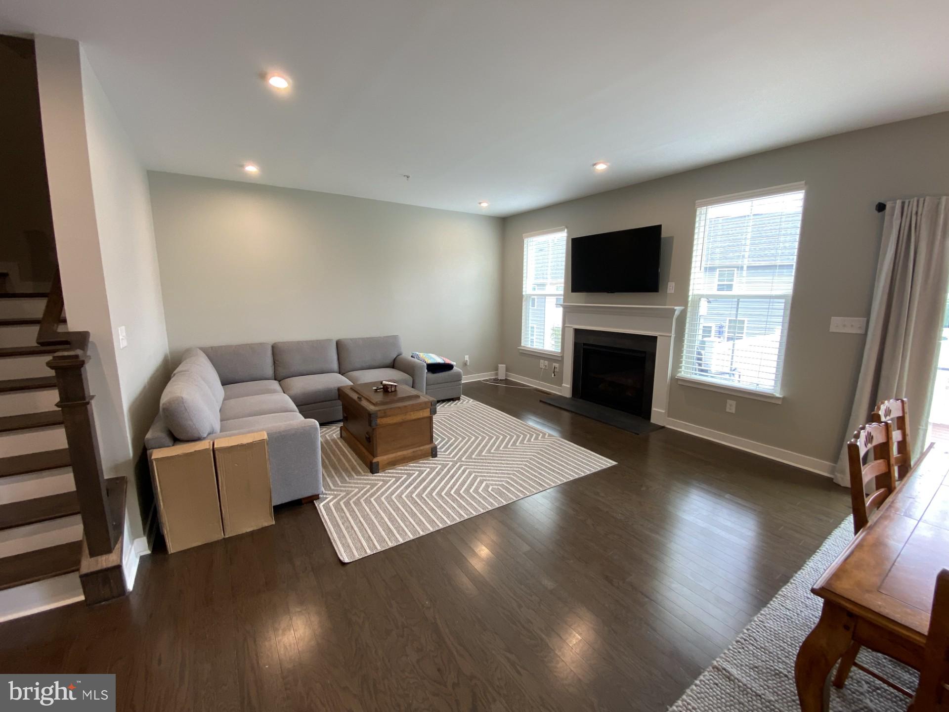 SINCLAIR SPRINGS - Residential Lease