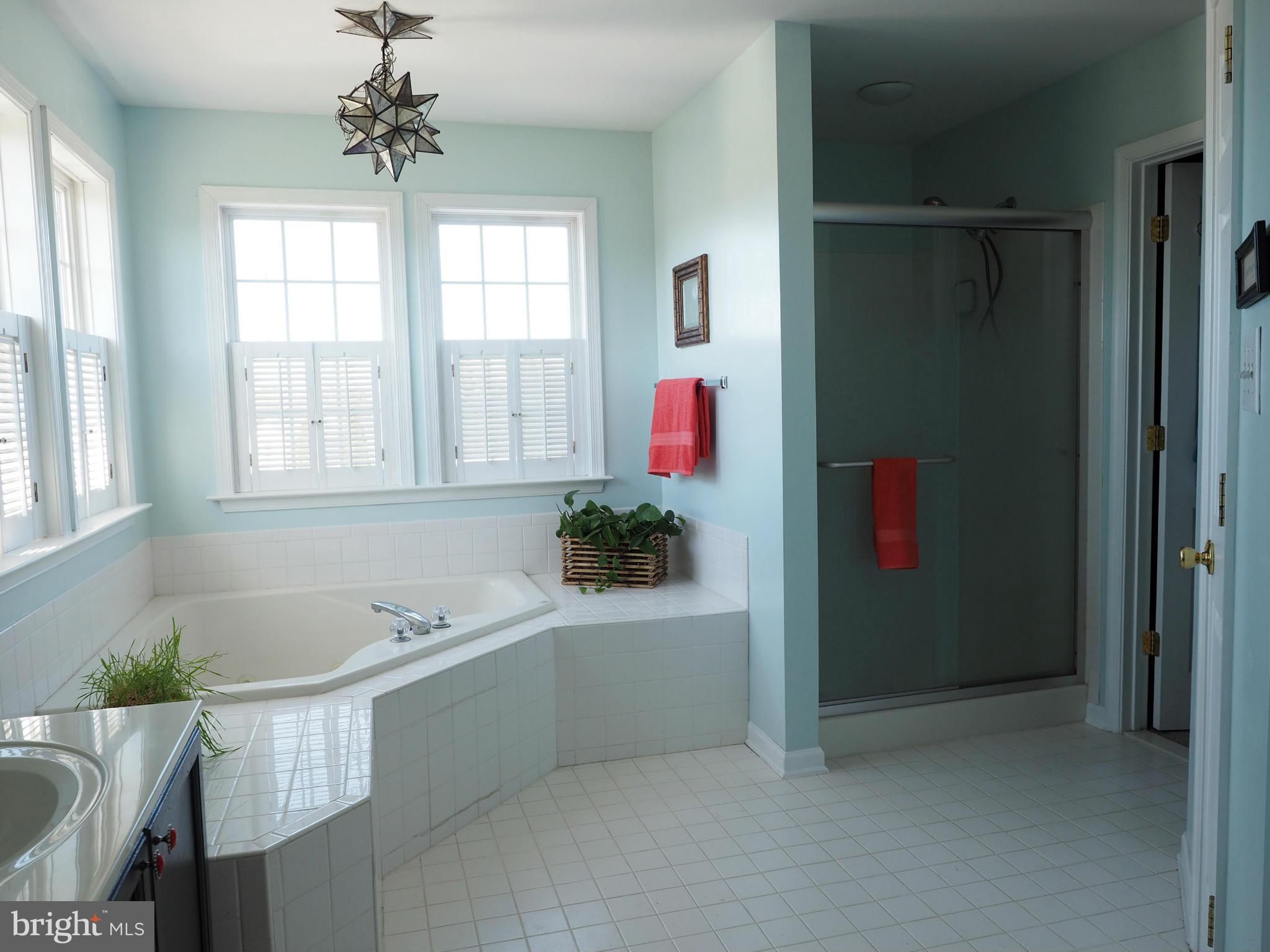 MEADOW BROOK - Residential