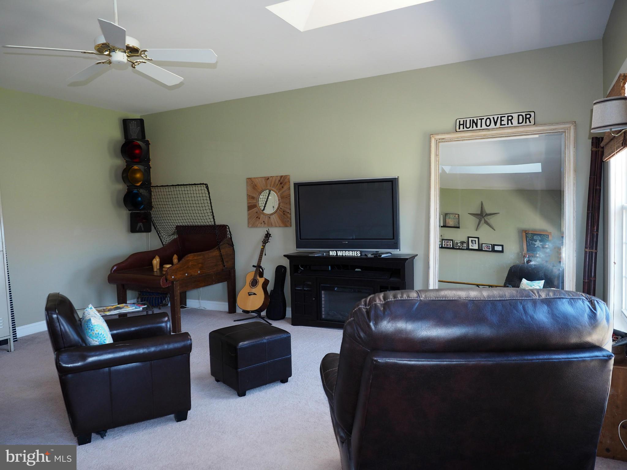 MEADOW BROOK - Residential