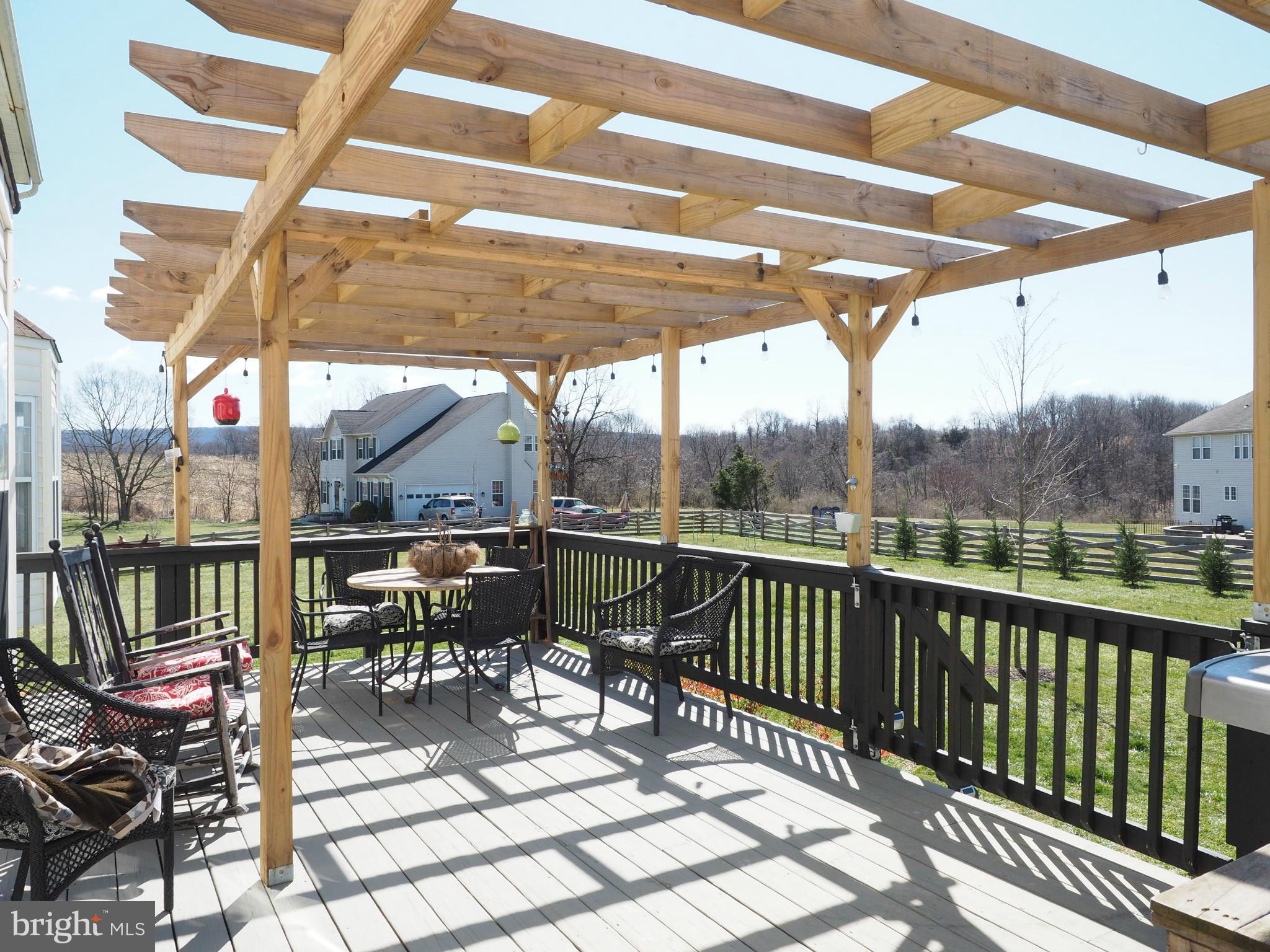 MEADOW BROOK - Residential