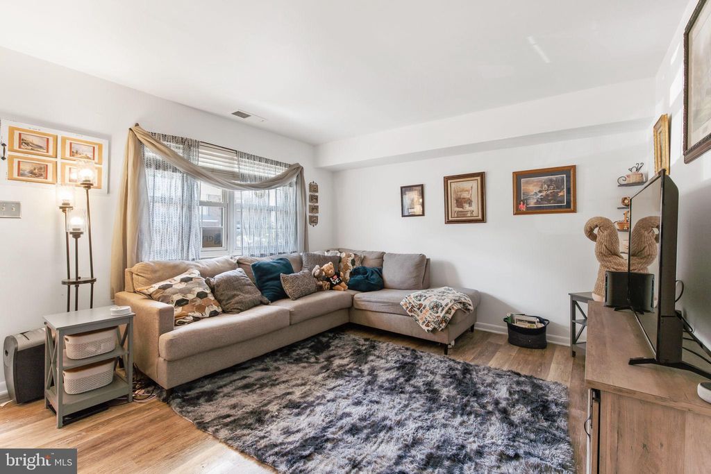 Photo of 1305 BLUE JAY DR, LANCASTER, PA 17601 (MLS # PALA2037318)