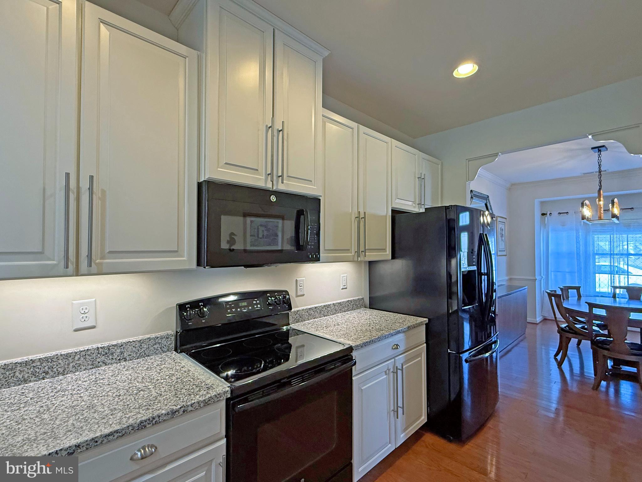 SHOREVIEW WOODS - Residential