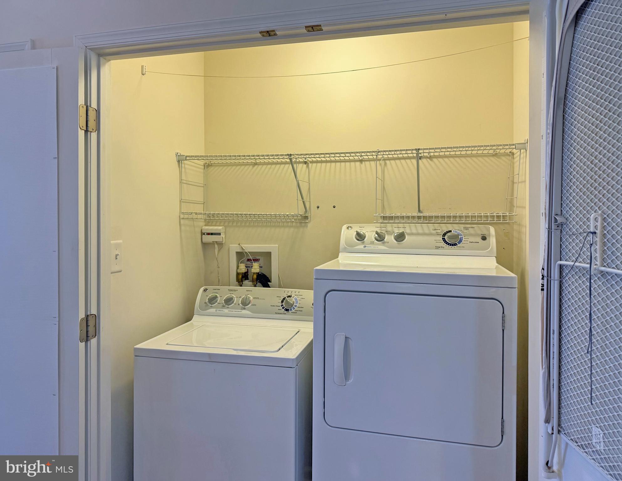 SHOREVIEW WOODS - Residential