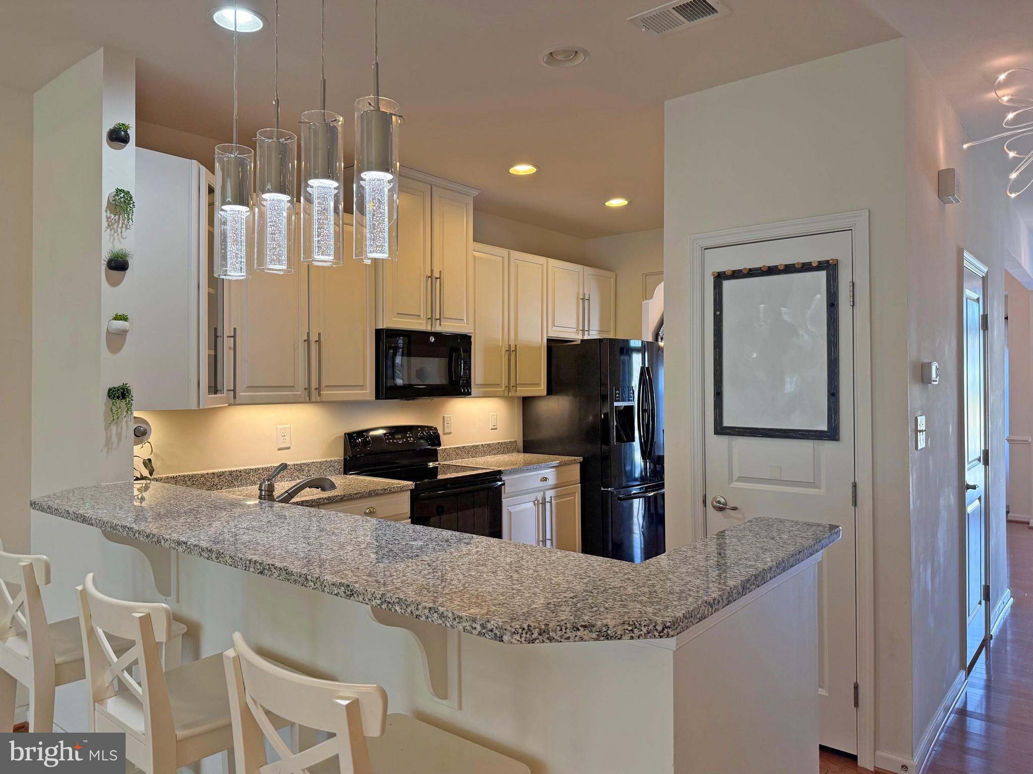 SHOREVIEW WOODS - Residential