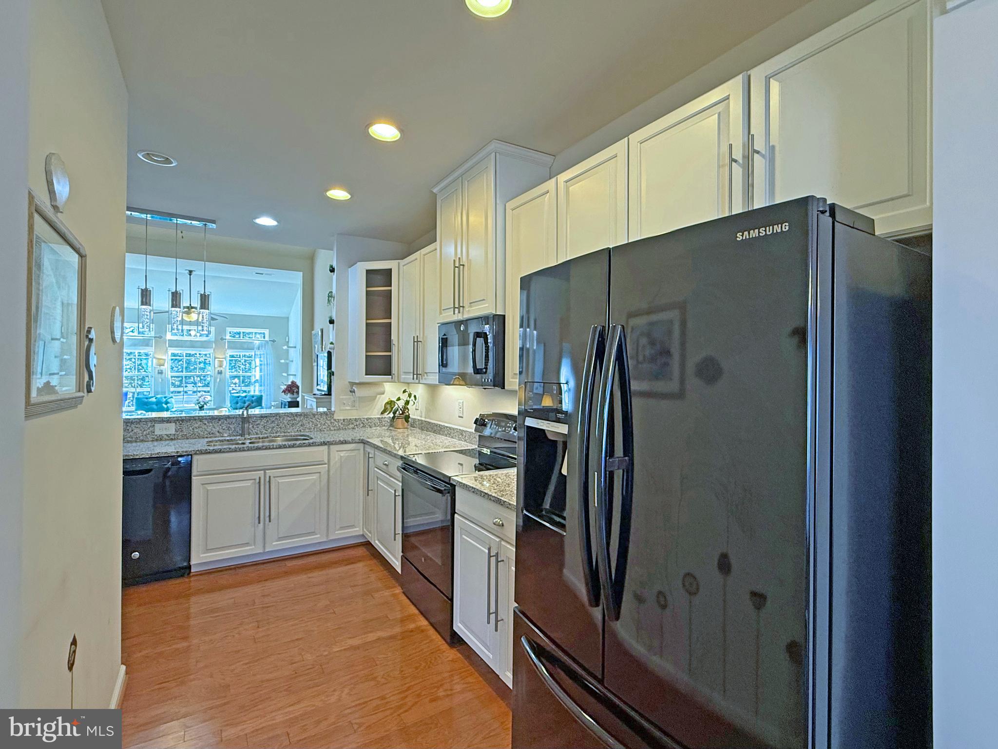 SHOREVIEW WOODS - Residential