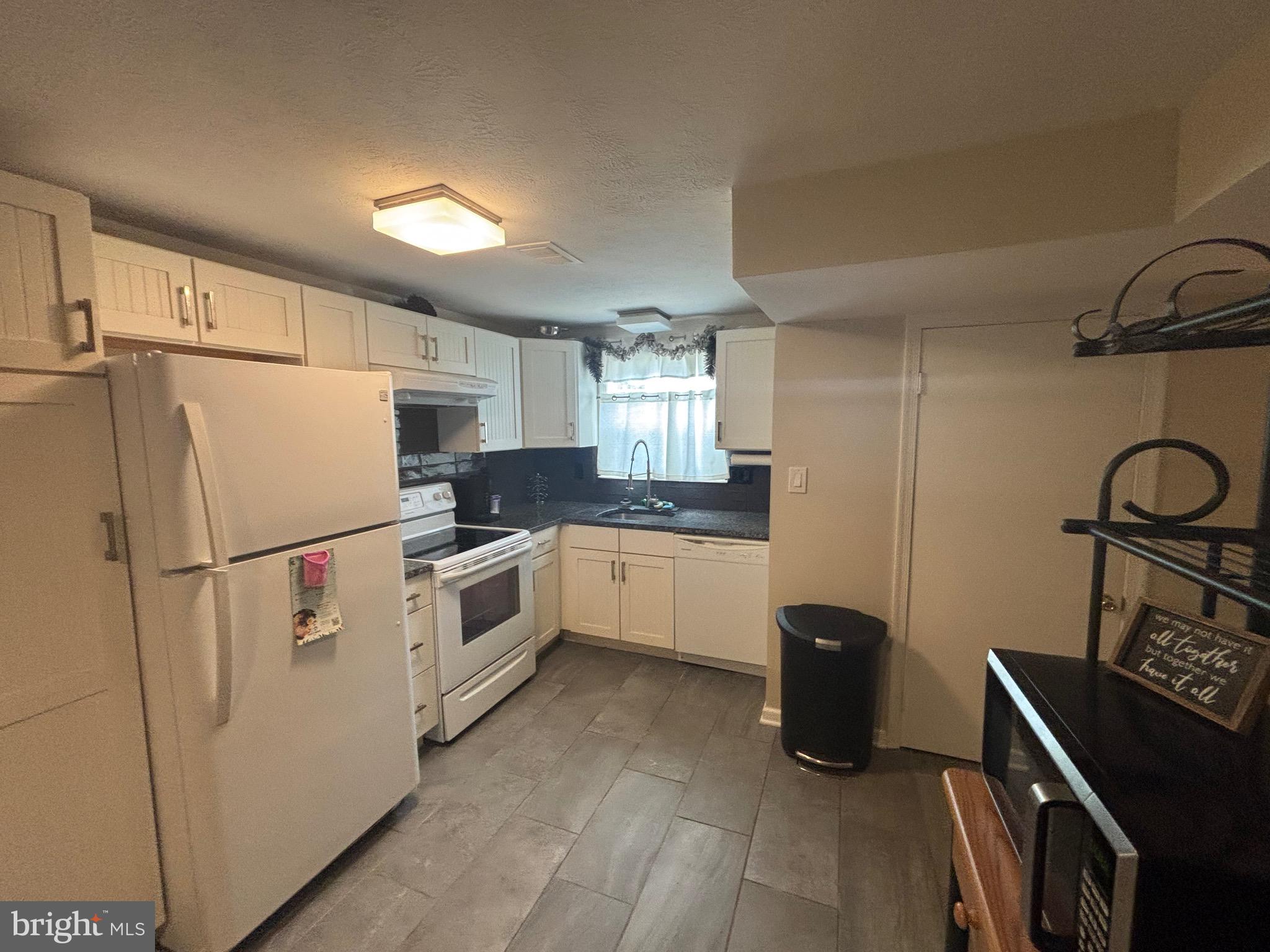 1553 STAR PINE DRIVE