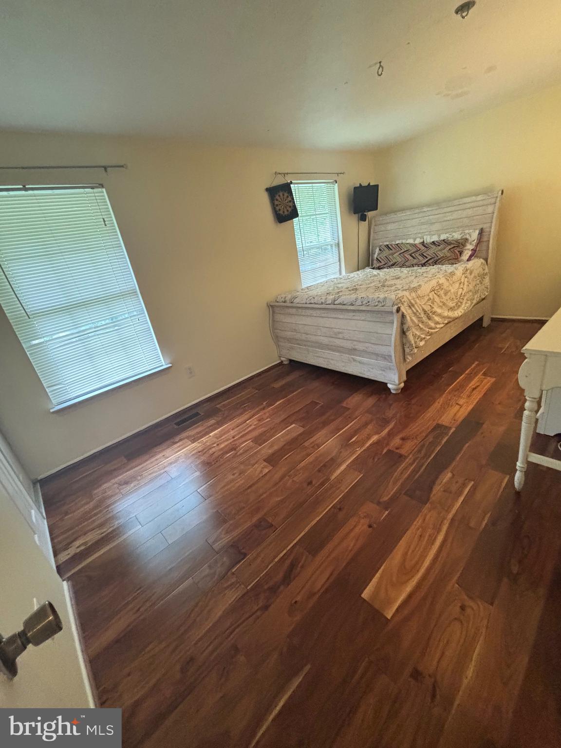 WHISPERING WOODS - Residential