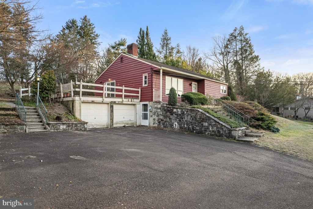 Photo of 558 Camp Wa Wa Rd, SCHWENKSVILLE, PA 19473 (MLS # PAMC2163964)