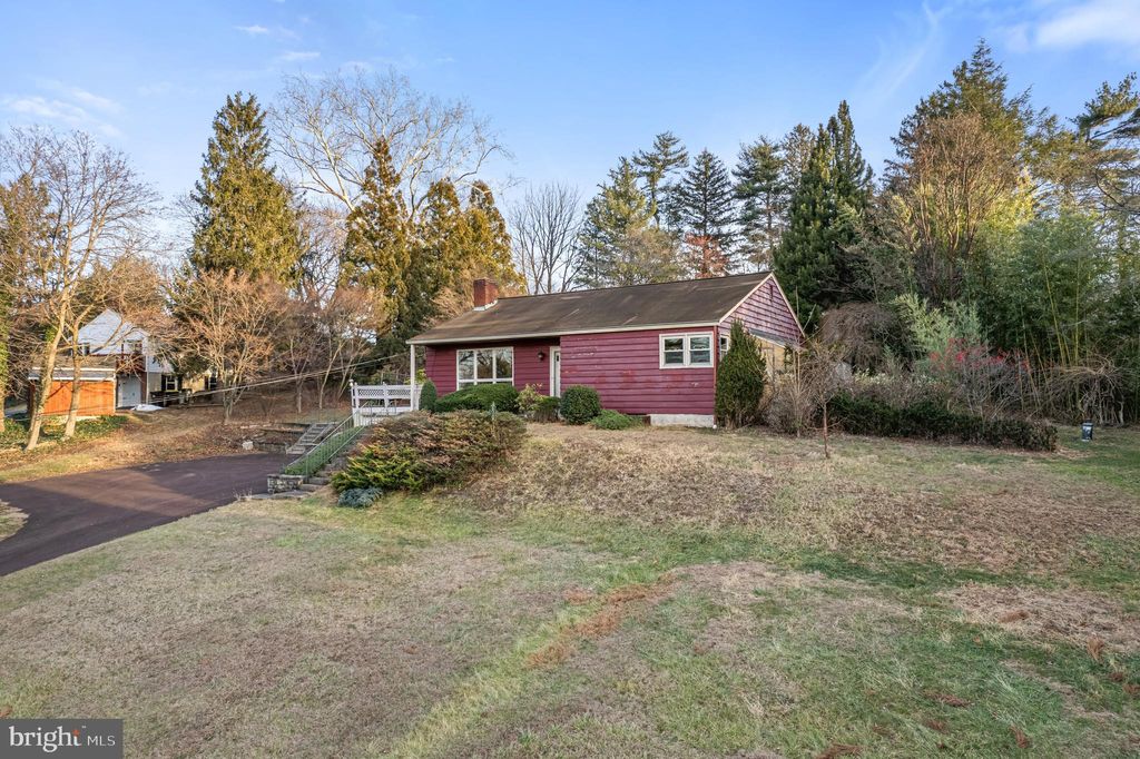 Photo of 558 Camp Wa Wa Rd, SCHWENKSVILLE, PA 19473 (MLS # PAMC2163964)