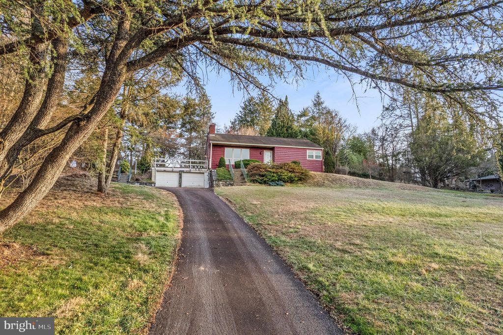 Photo of 558 Camp Wa Wa Rd, SCHWENKSVILLE, PA 19473 (MLS # PAMC2163964)