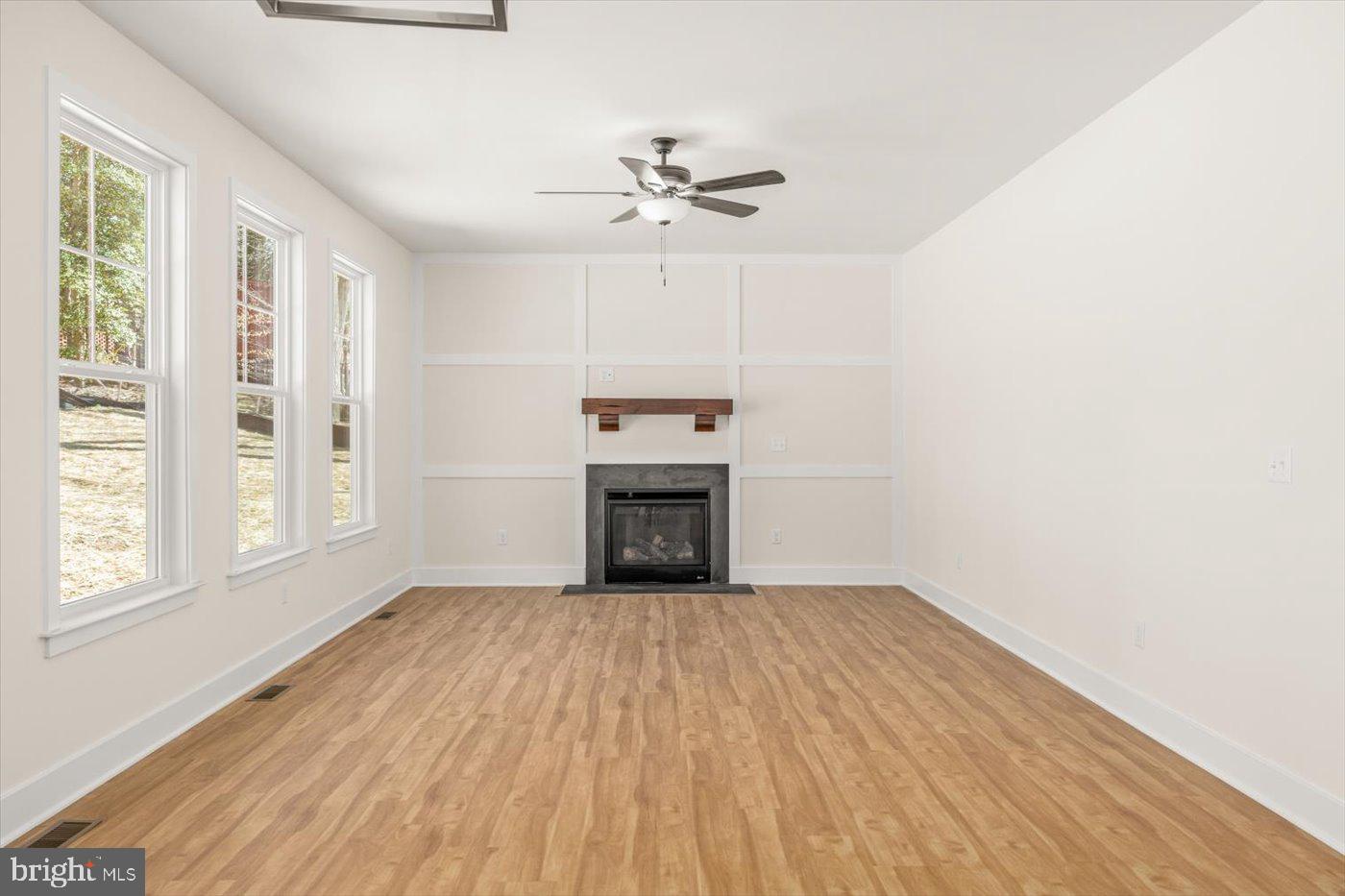 PRESIDENTIAL LAKES - Residential