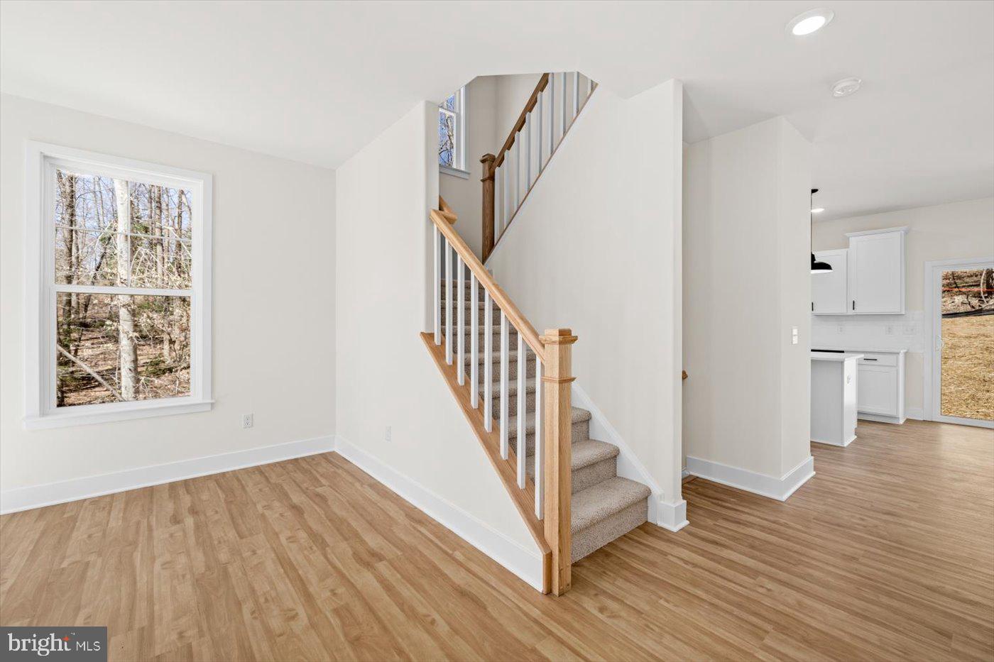 PRESIDENTIAL LAKES - Residential