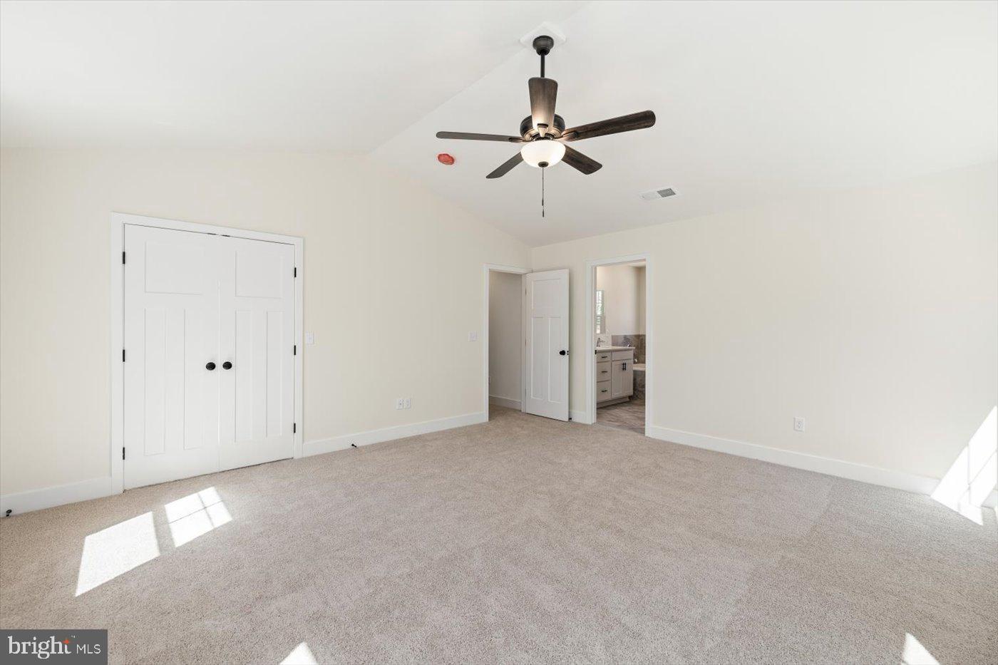 PRESIDENTIAL LAKES - Residential