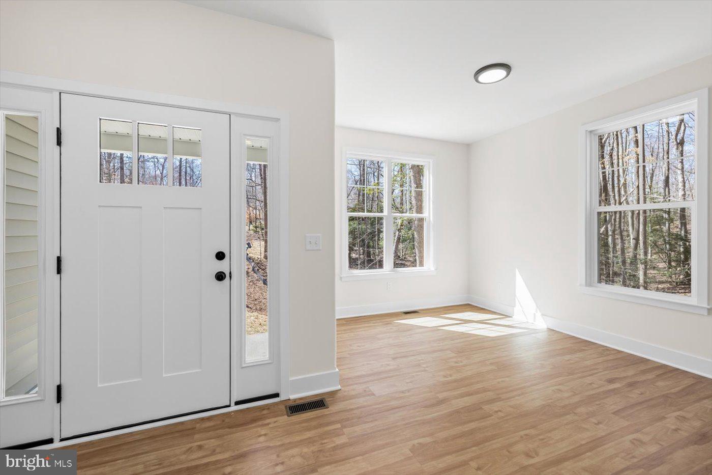 PRESIDENTIAL LAKES - Residential