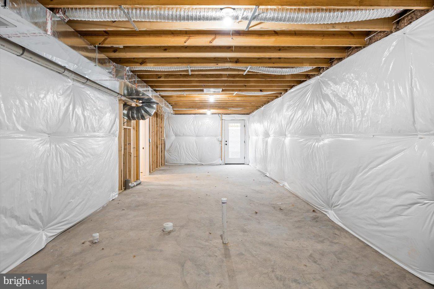 PRESIDENTIAL LAKES - Residential