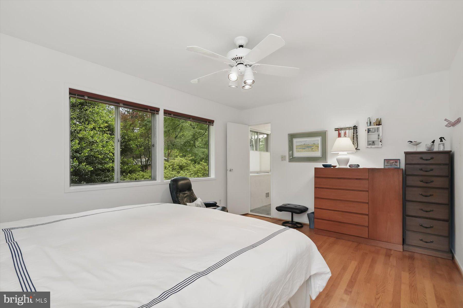 CARDEROCK SPRINGS - Residential