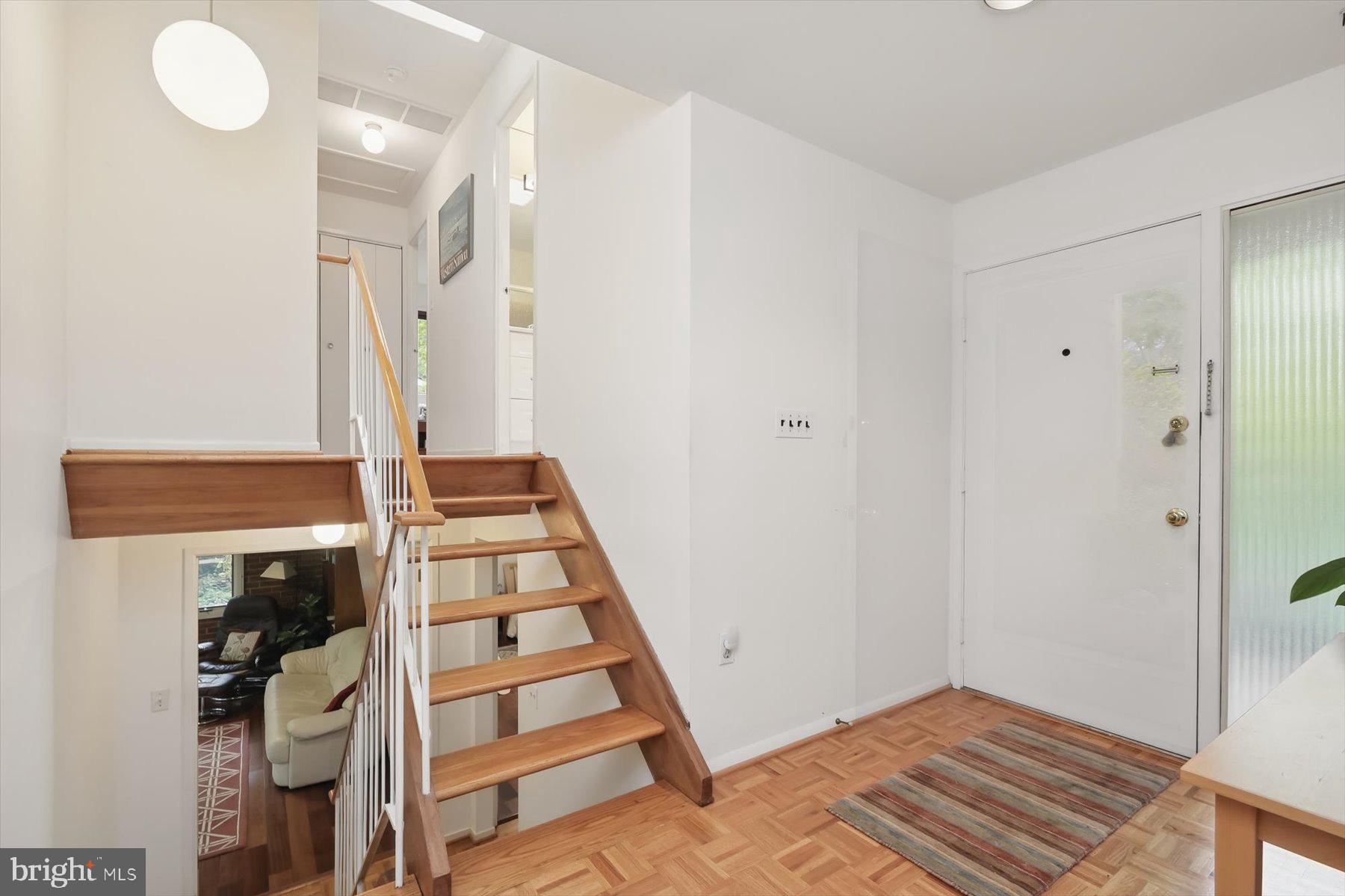 CARDEROCK SPRINGS - Residential