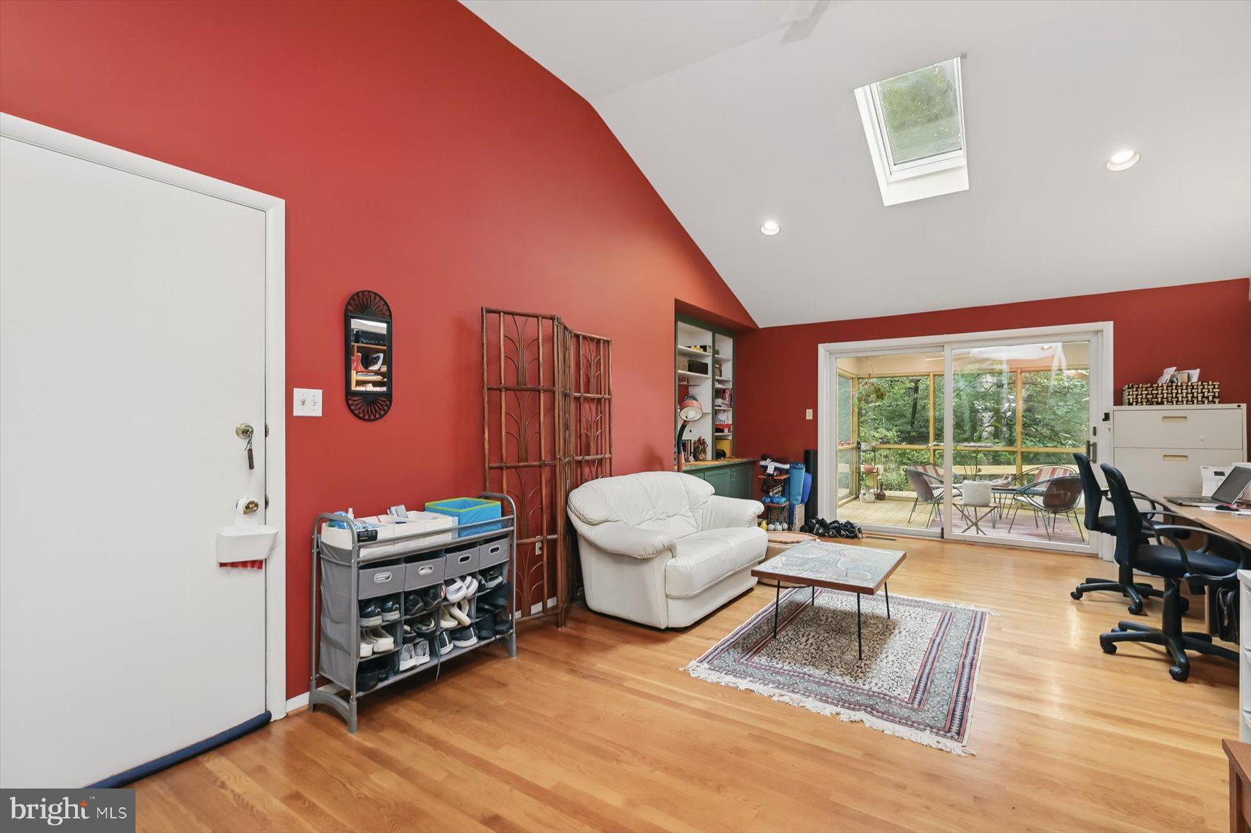 CARDEROCK SPRINGS - Residential