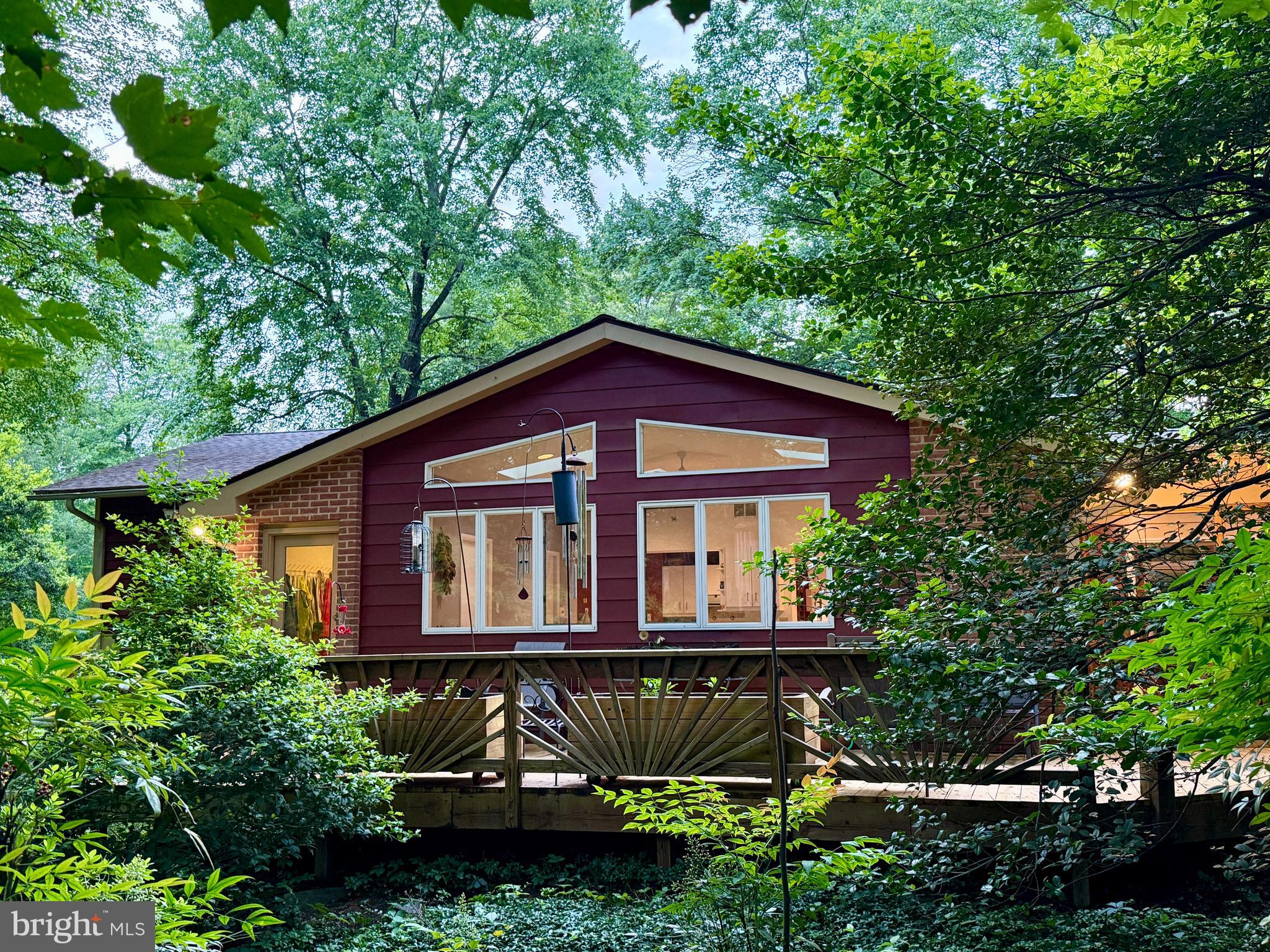 CARDEROCK SPRINGS - Residential