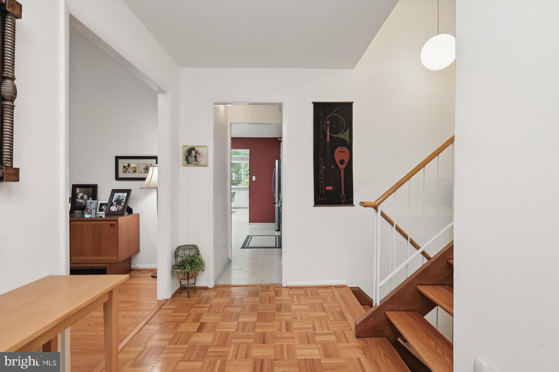 CARDEROCK SPRINGS - Residential