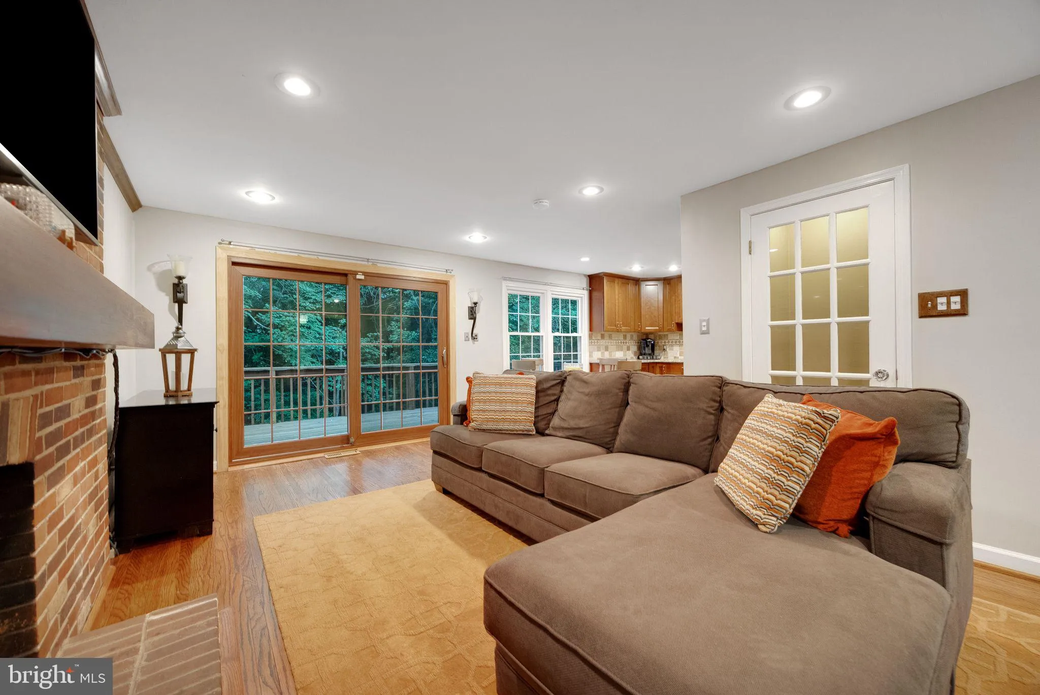 Cherry Hill, New Jersey 08003, United States, 4 Bedrooms Bedrooms, ,3 BathroomsBathrooms,Residential,Pending,191129