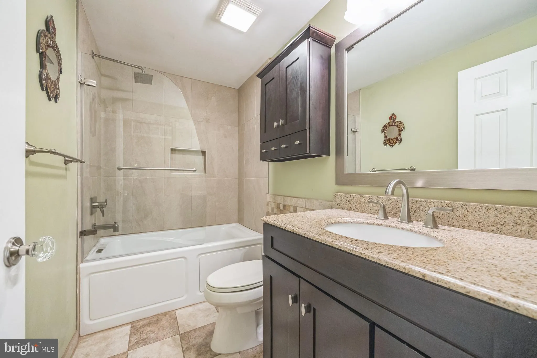 Cherry Hill, New Jersey 08003, United States, 4 Bedrooms Bedrooms, ,3 BathroomsBathrooms,Residential,Pending,191129