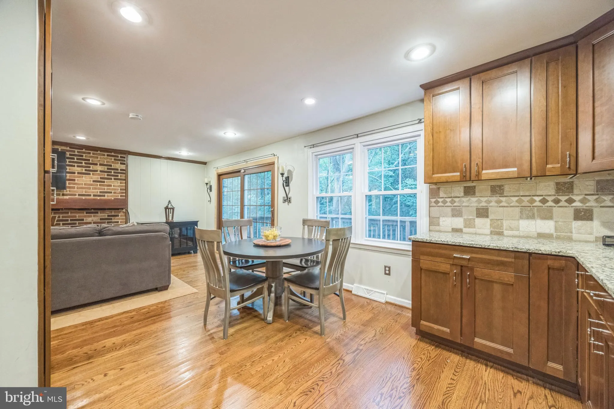 Cherry Hill, New Jersey 08003, United States, 4 Bedrooms Bedrooms, ,3 BathroomsBathrooms,Residential,Pending,191129