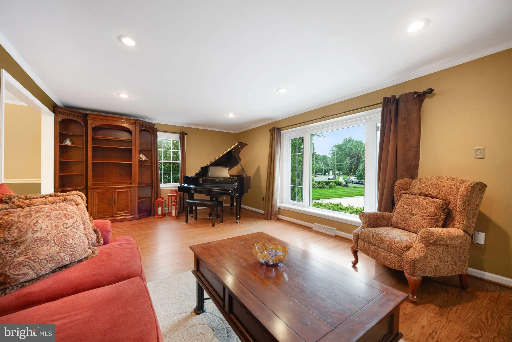 Cherry Hill, New Jersey 08003, United States, 4 Bedrooms Bedrooms, ,3 BathroomsBathrooms,Residential,Pending,191129