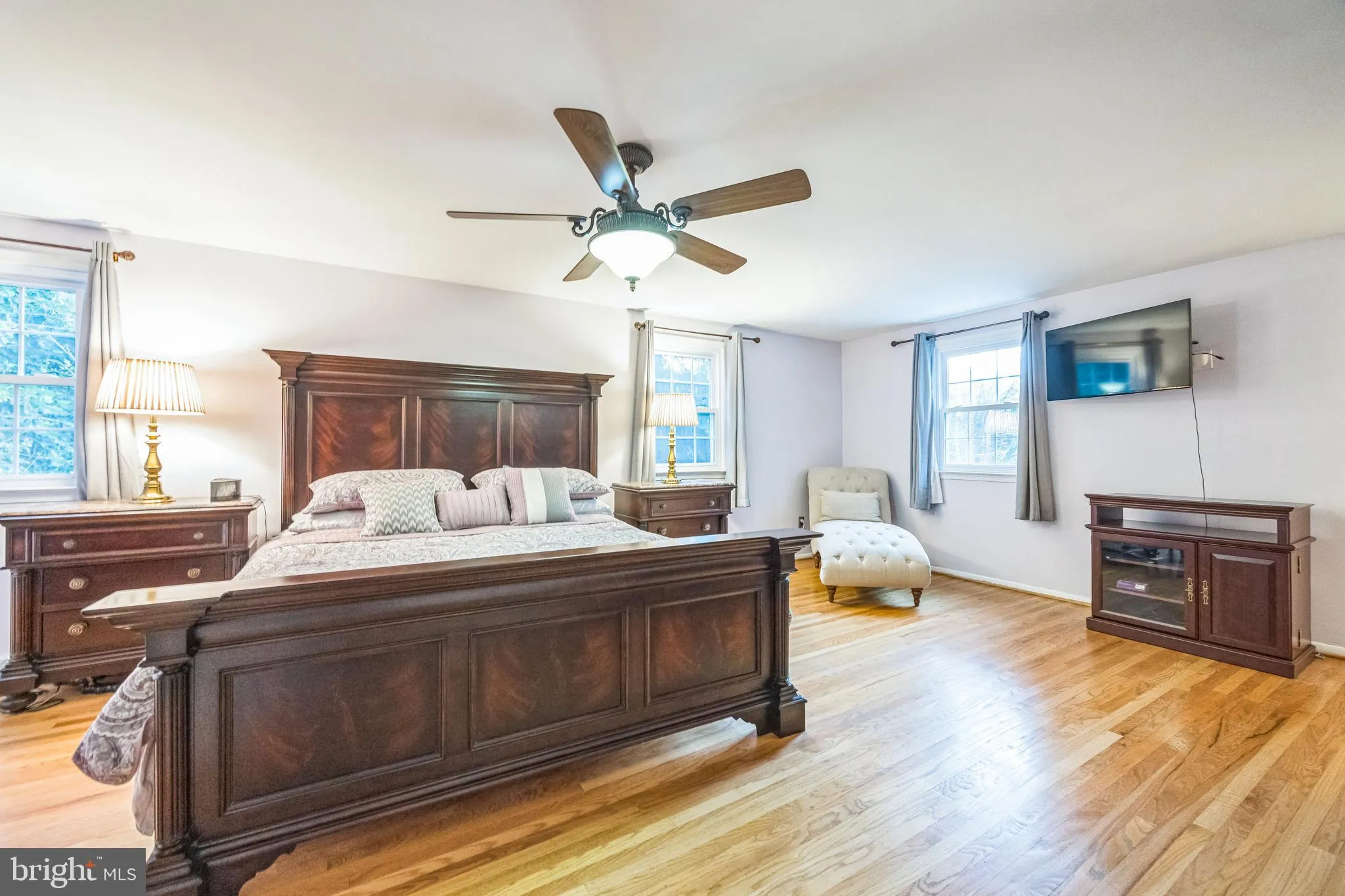 Cherry Hill, New Jersey 08003, United States, 4 Bedrooms Bedrooms, ,3 BathroomsBathrooms,Residential,Pending,191129