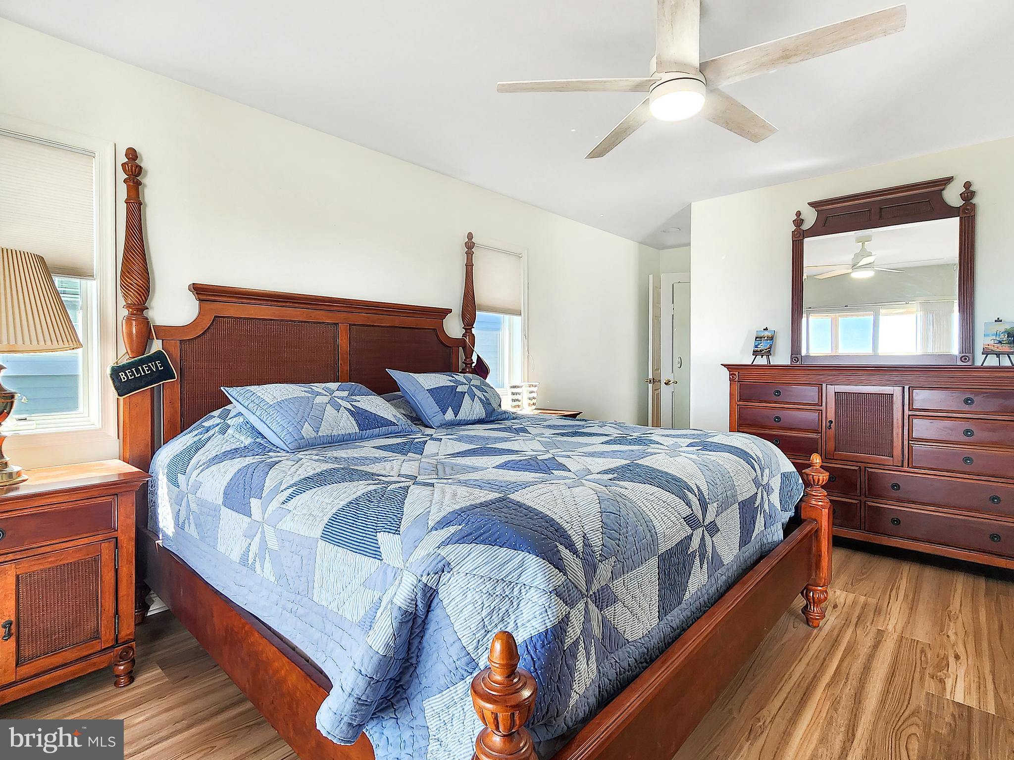 CAPTAIN'S COVE - Residential