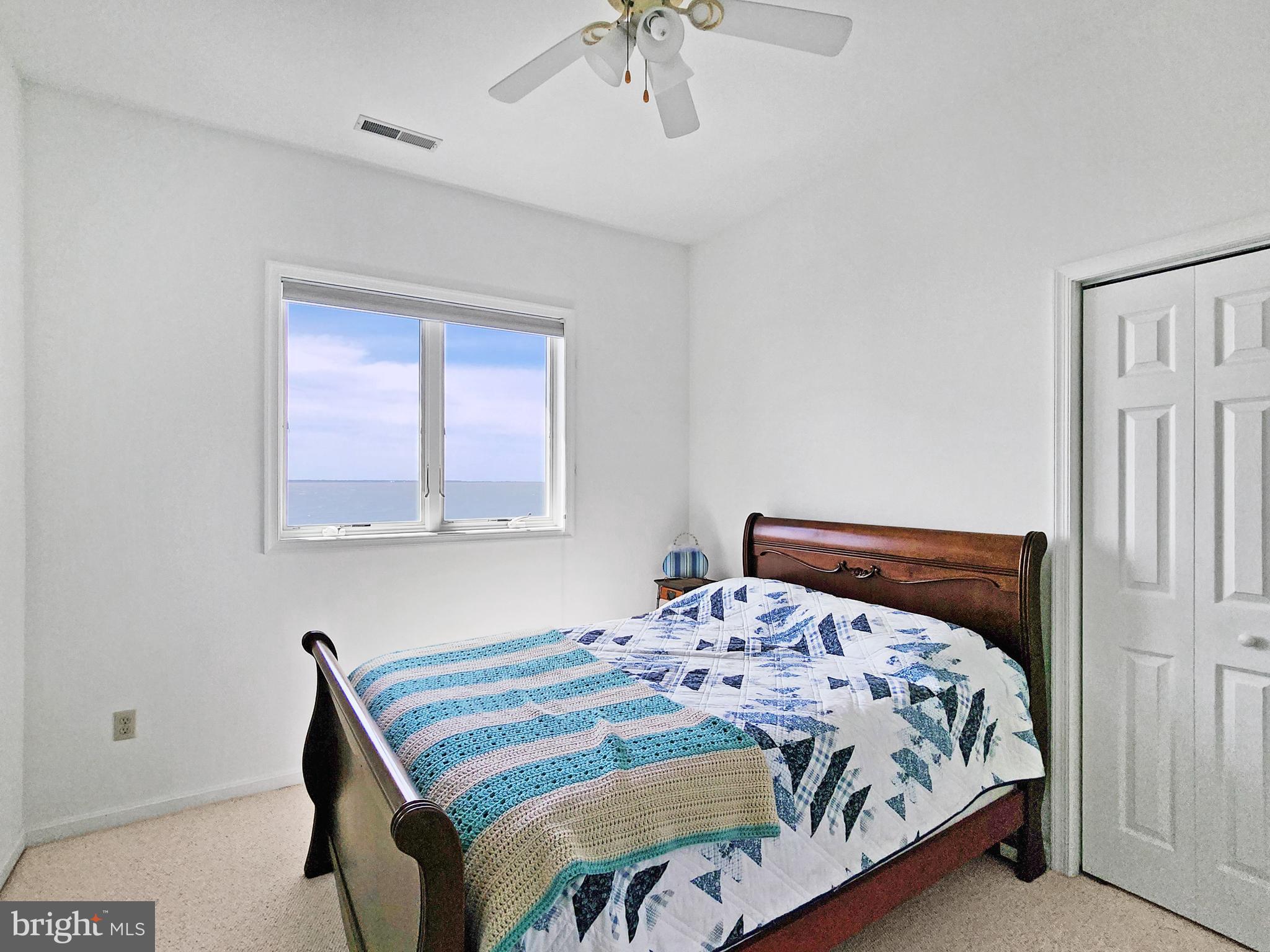 CAPTAIN'S COVE - Residential