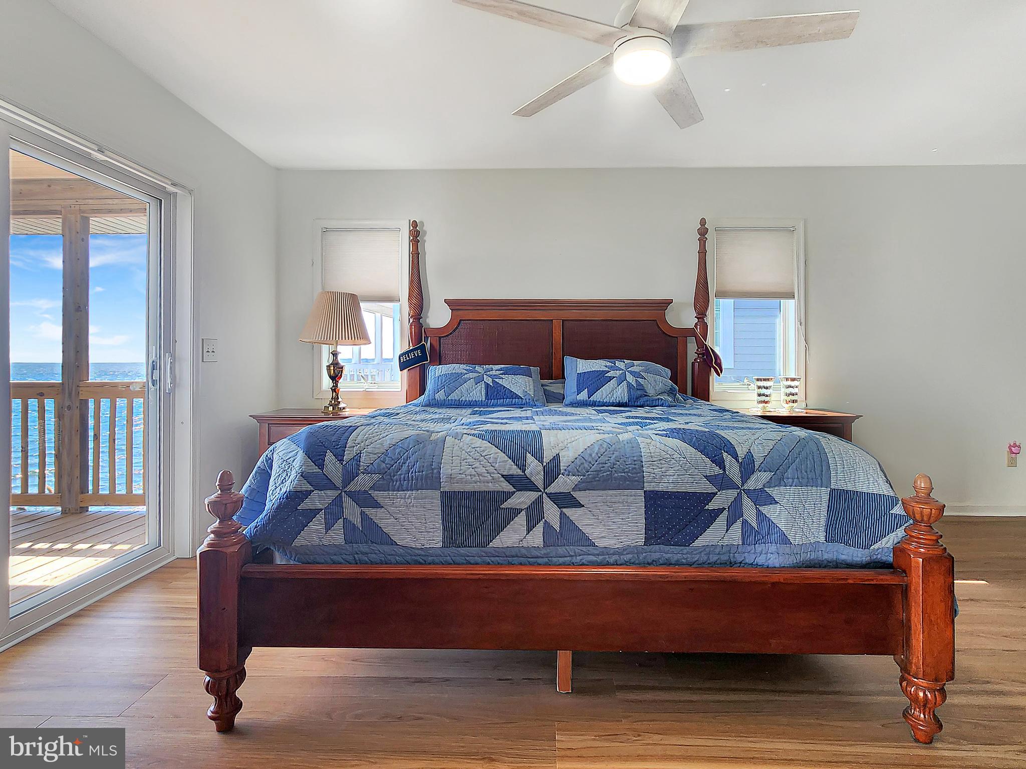 CAPTAIN'S COVE - Residential