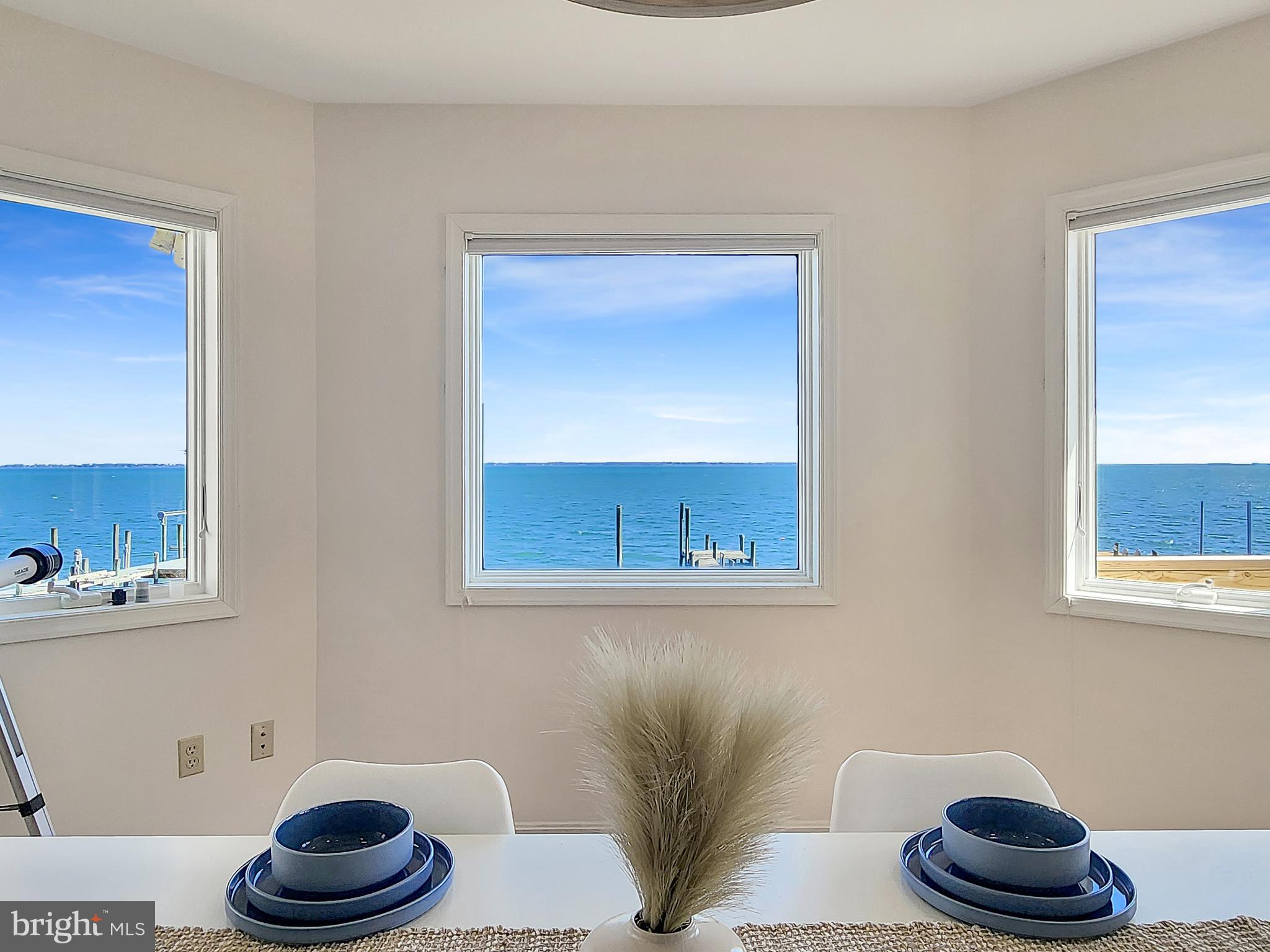 CAPTAIN'S COVE - Residential