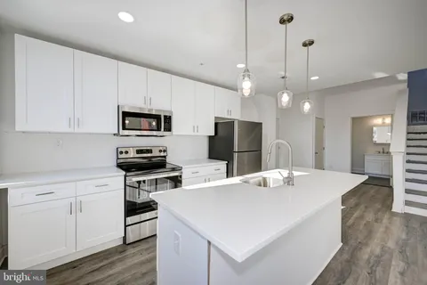 MLS: NJBL2084458