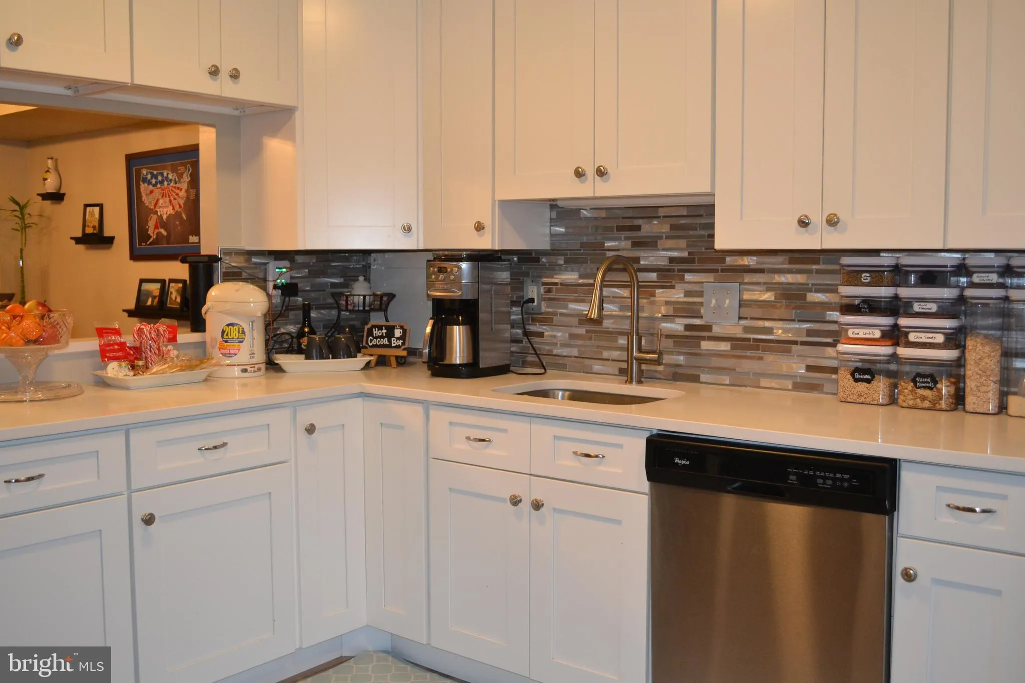 130 Roberts Lane Unit 200, Alexandria, VA 22314