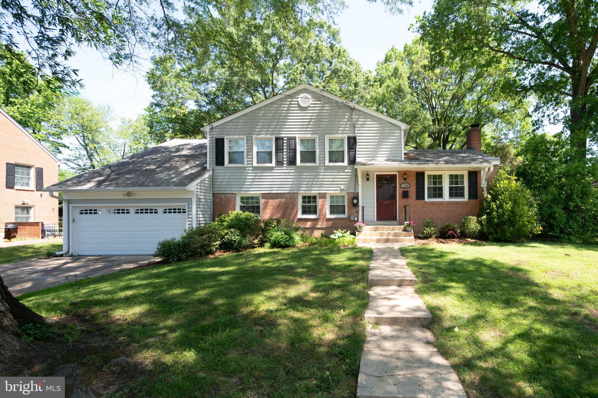 1106 WAYNEWOOD BOULEVARD