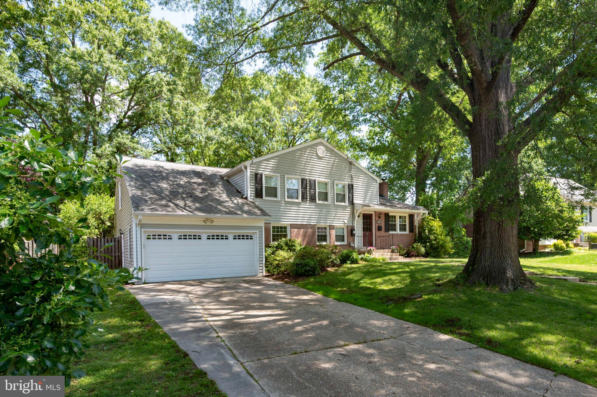 1106 WAYNEWOOD BOULEVARD