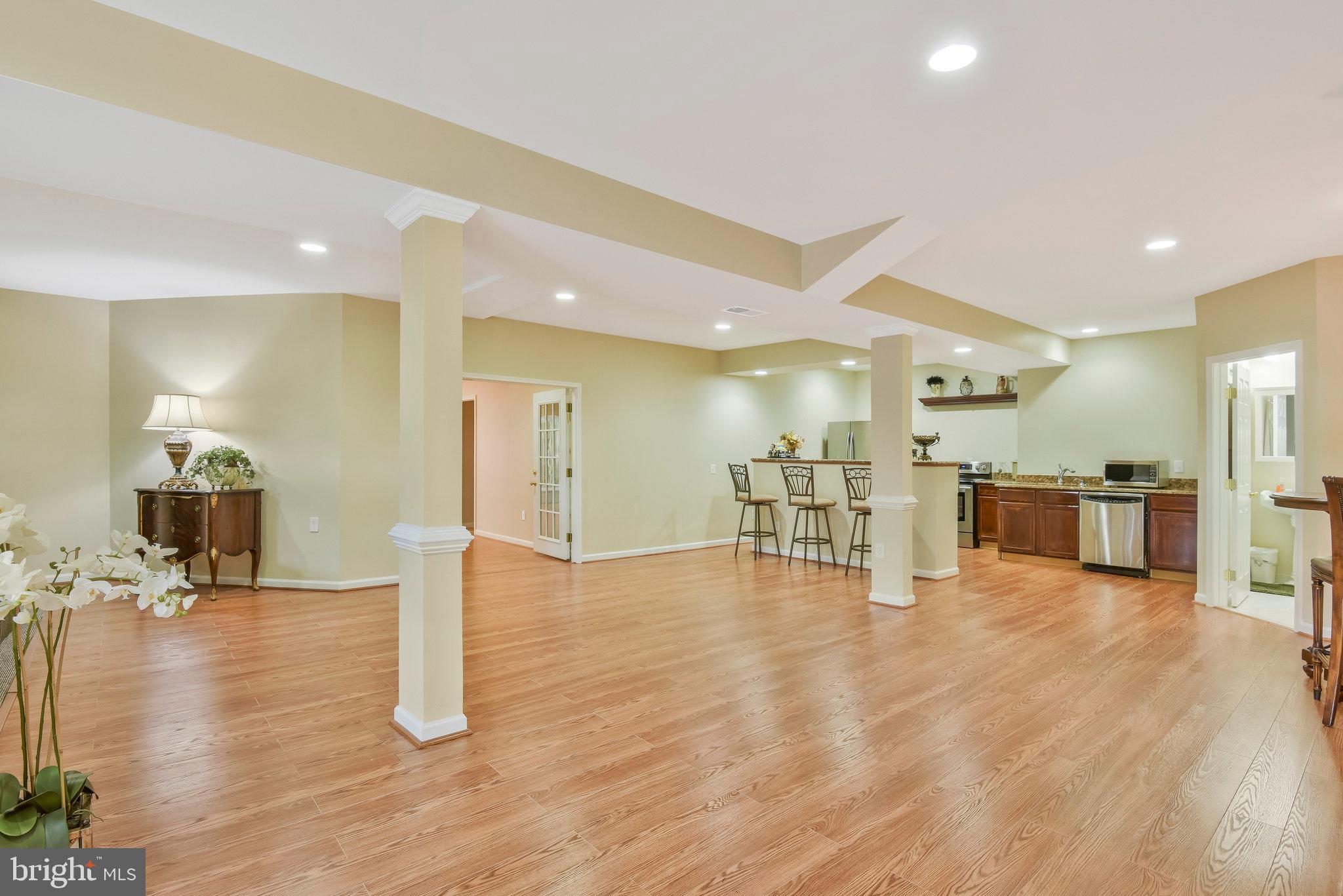 DOMINION VALLEY COUNTRY CLUB - Residential Lease