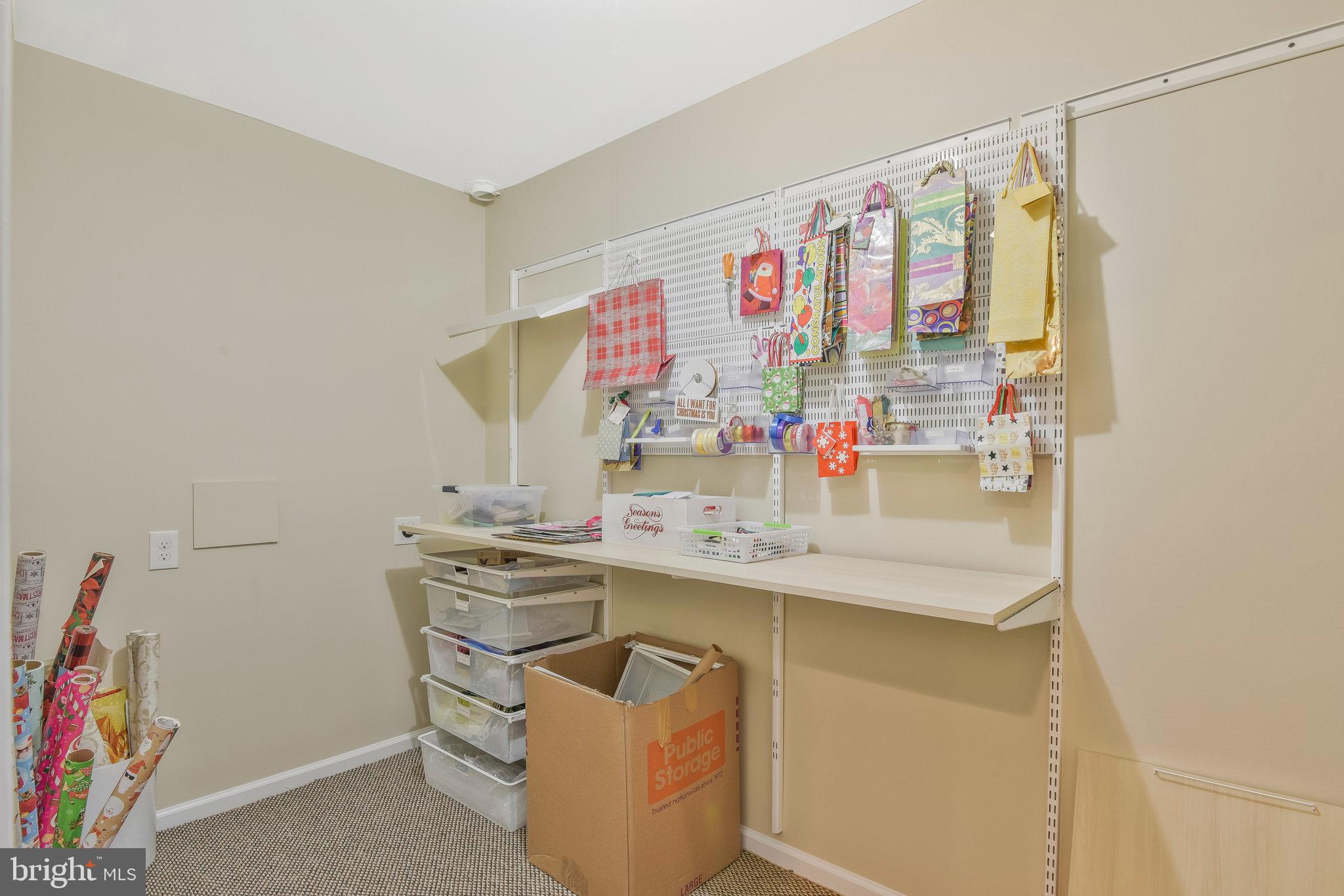 DOMINION VALLEY COUNTRY CLUB - Residential Lease