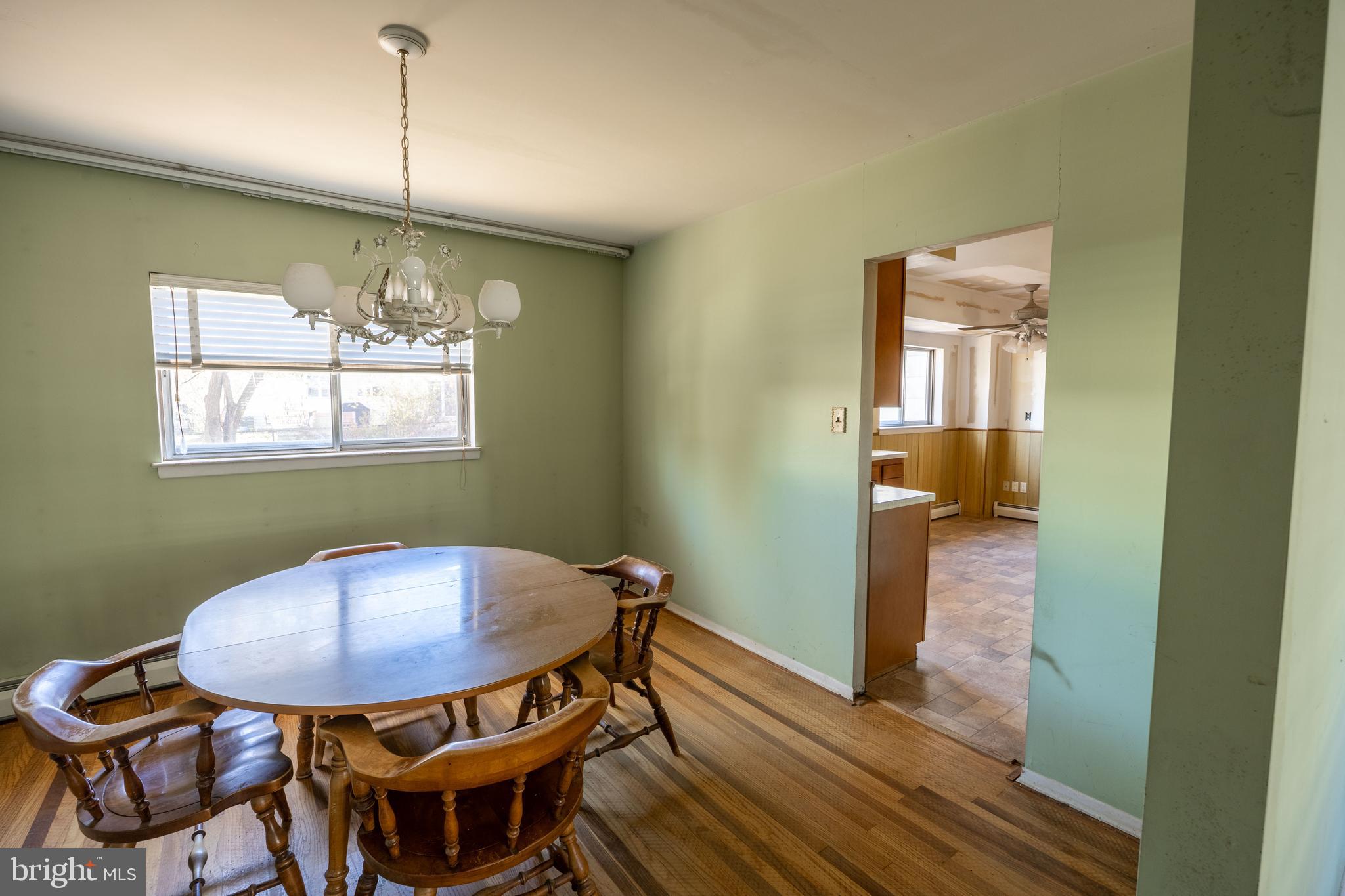 MEETINGHOUSE VIL - Residential